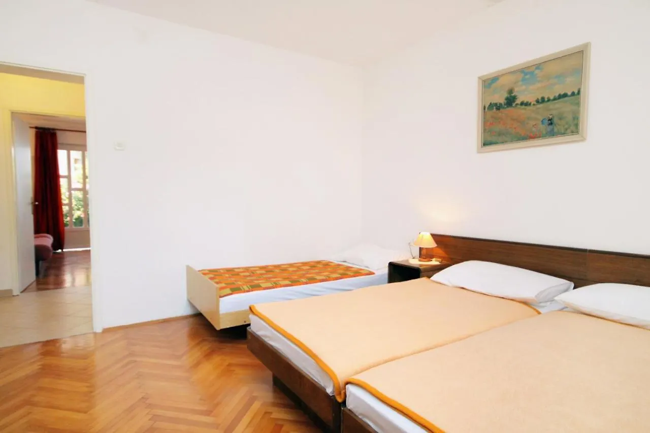 Apartment Novi Vinodolski 5587B