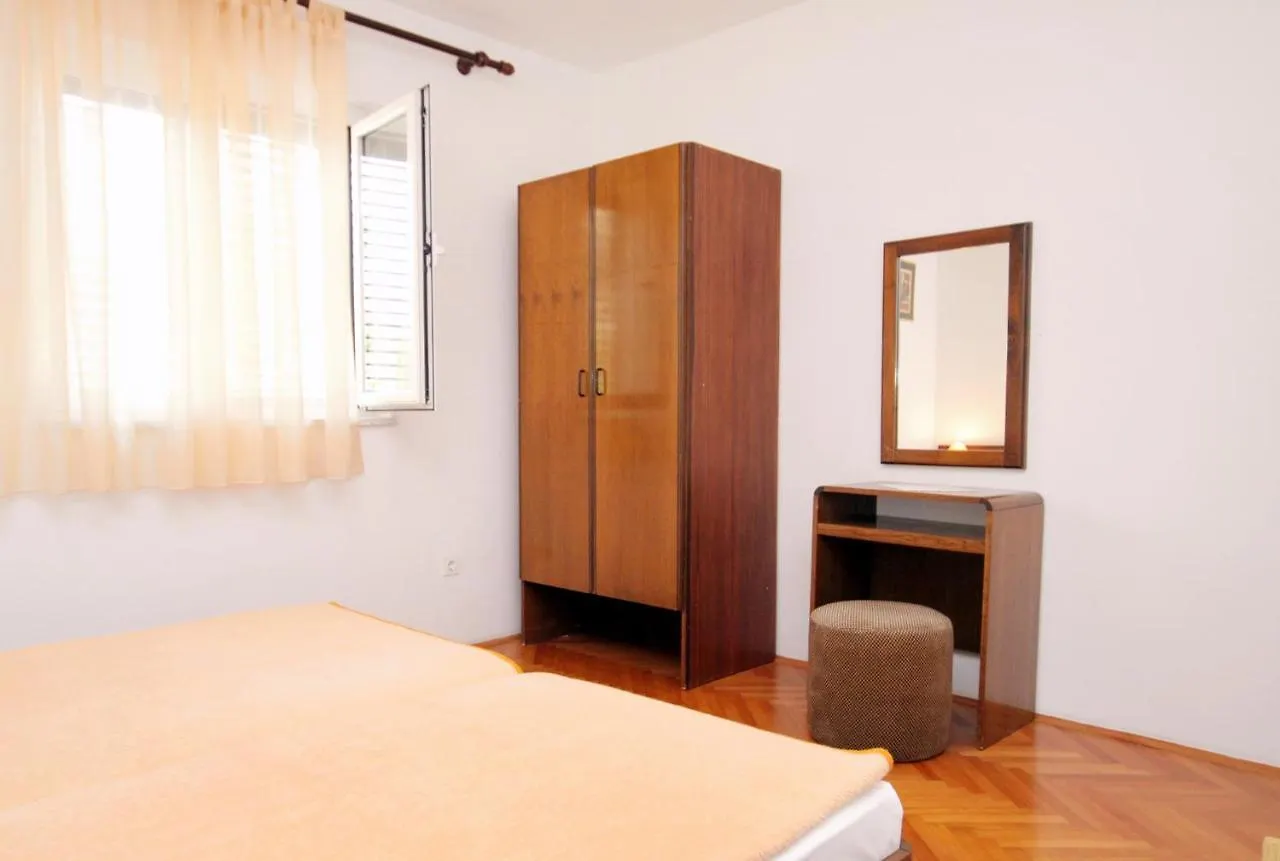 Apartment Novi Vinodolski 5587B