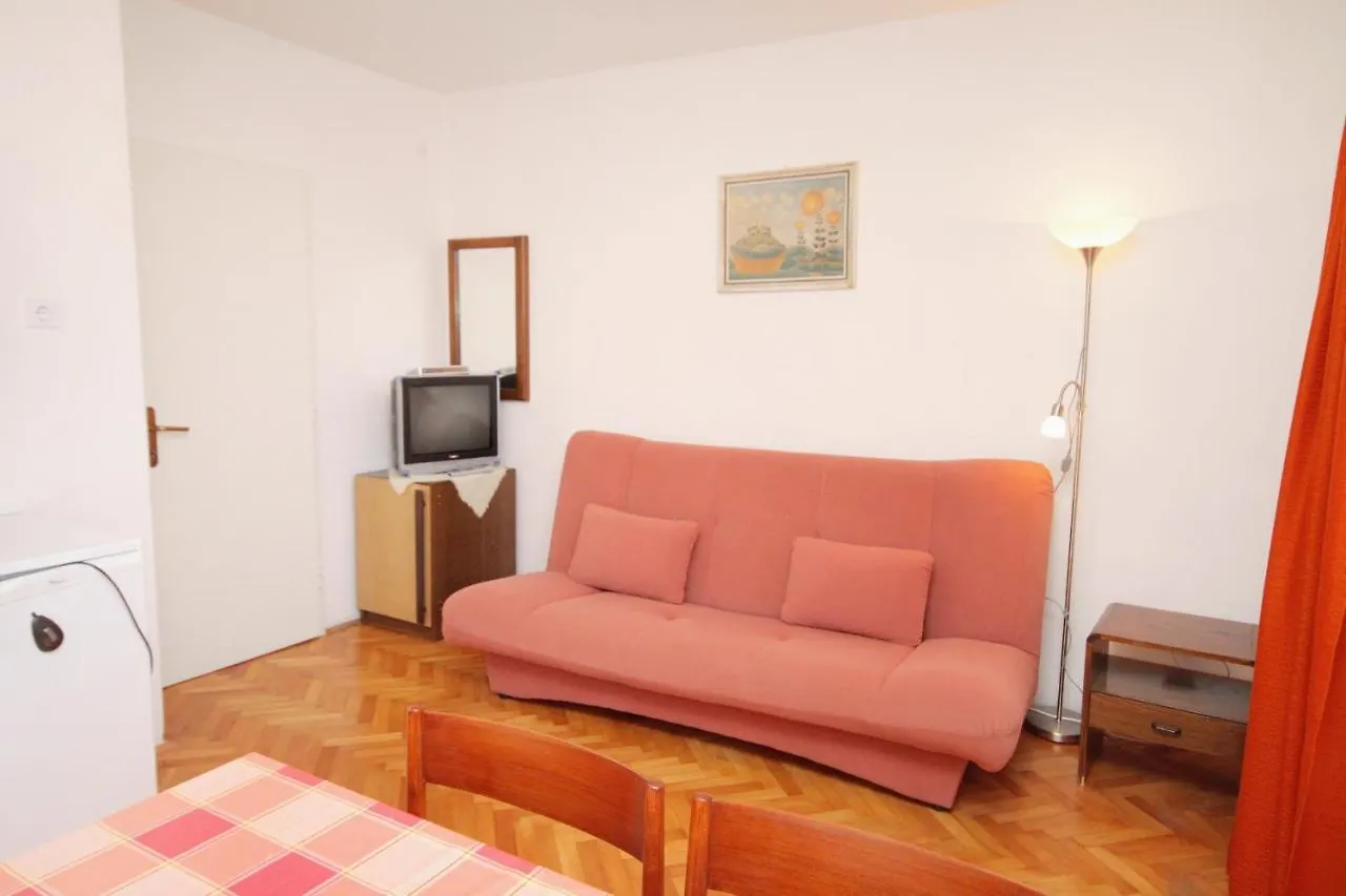 Apartment Novi Vinodolski 5587B
